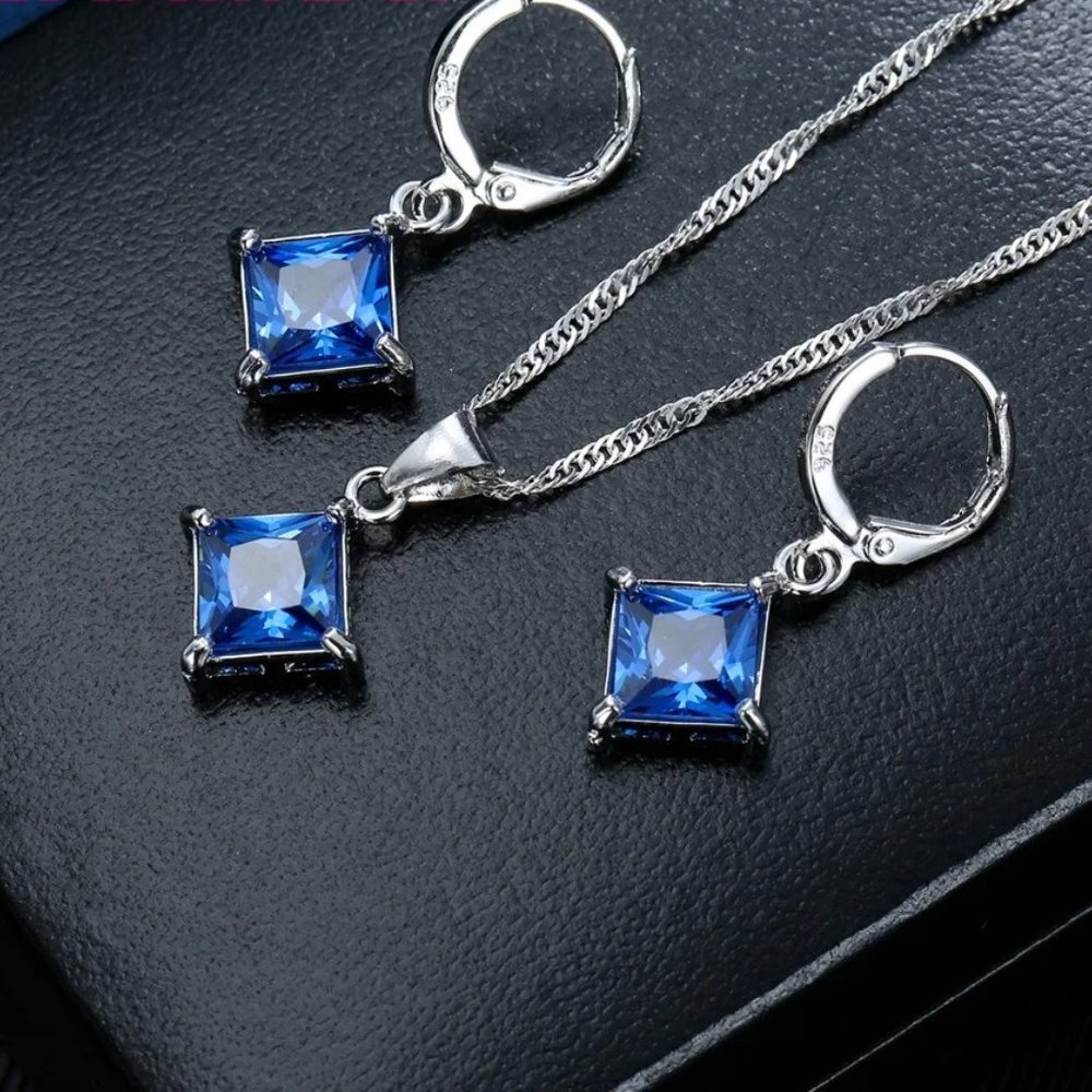 ⭐4pc Bundle Sale⭐ Blue Princess Cut Diamond Pendant, Earrings & 18" Chain - Picture 2 of 4